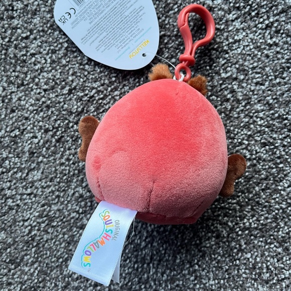 Mirren Squishmallow Clip - Picture 2 of 3